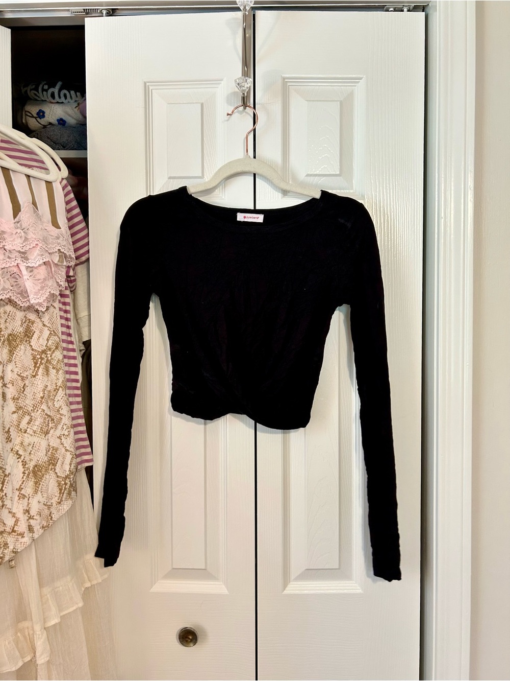 Pure Barre Black Long-Sleeve Cropped Twist Top